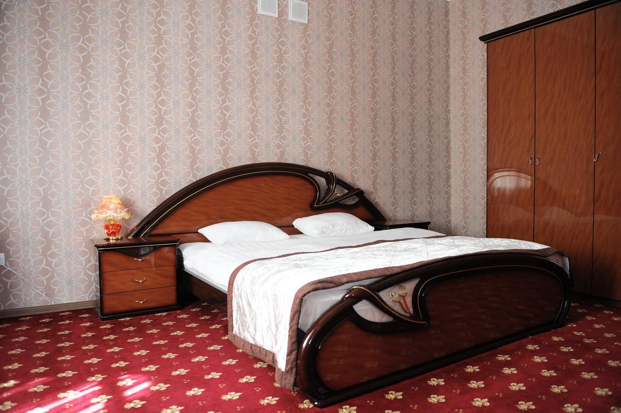 Hotel "Aishadeluxe" Тараз Экстерьер фото