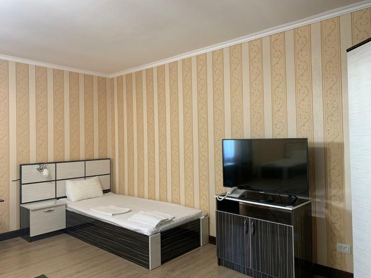 Hotel "Aishadeluxe" Тараз Экстерьер фото